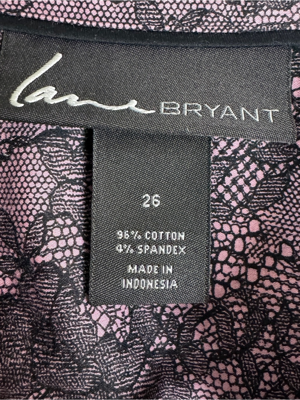 Lane Bryant Button Up Top Womens 26 Long Sleeve V-Neck Mauve Floral Lace Print - Picture 4 of 5